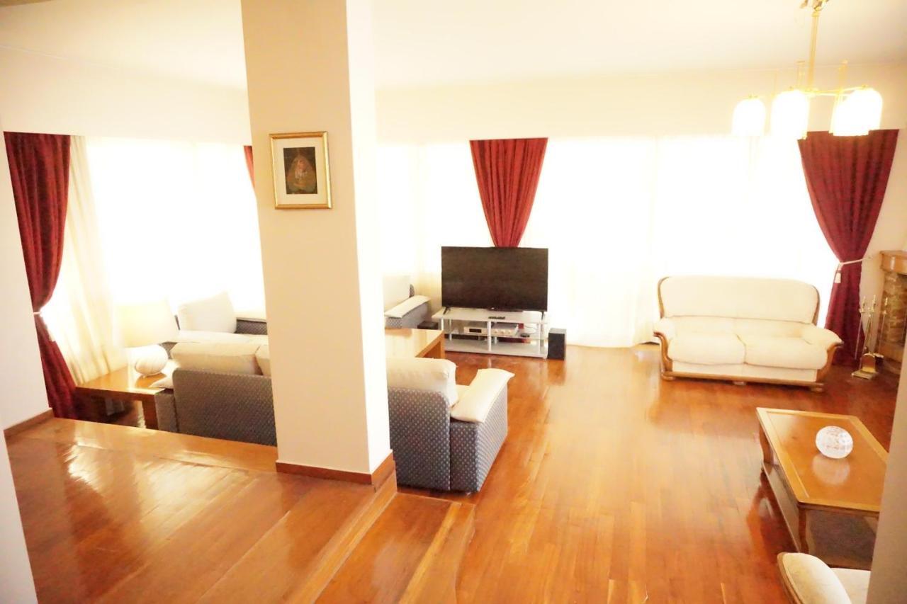 Luxury Athenian Riviera Apartment 135 Sqm At Voula المظهر الخارجي الصورة