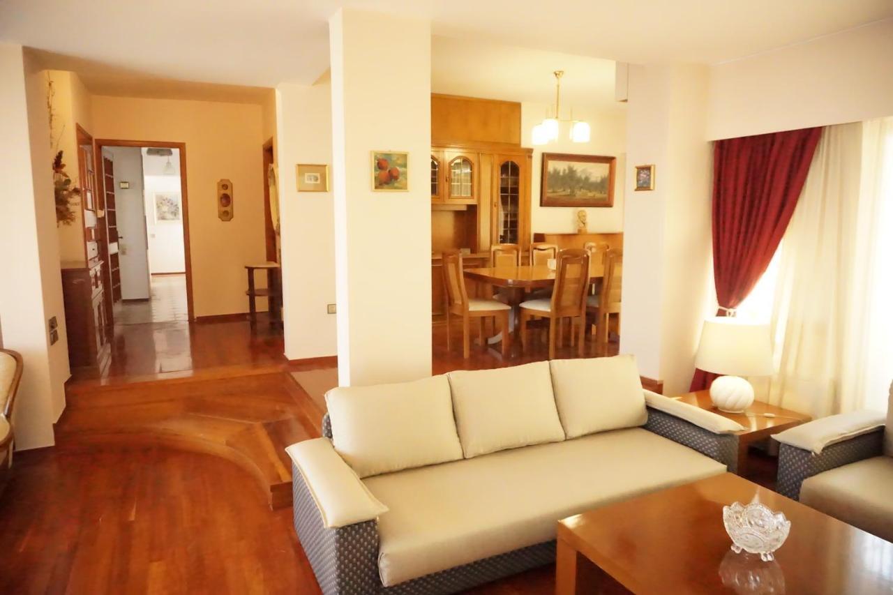 Luxury Athenian Riviera Apartment 135 Sqm At Voula المظهر الخارجي الصورة